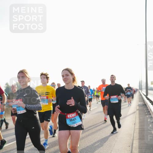 03.10.2026 - Köhlbrandbrückenlauf LAZAROV Photography http://msf.ph/oto/10701432 03.10.2026 09:25:44 Position 3 1362, 1364 meine-sportfotos.de