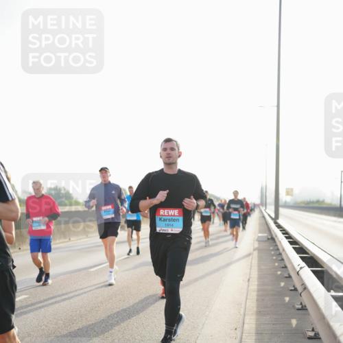 03.10.2026 - Köhlbrandbrückenlauf LAZAROV Photography http://msf.ph/oto/10701436 03.10.2026 09:25:45 Position 3 1914 meine-sportfotos.de