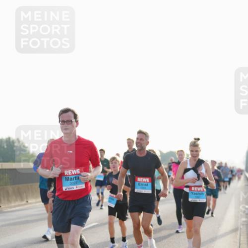 03.10.2026 - Köhlbrandbrückenlauf LAZAROV Photography http://msf.ph/oto/10701497 03.10.2026 09:26:04 Position 3 3022, 1059, 6, 1061 meine-sportfotos.de