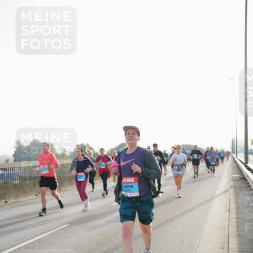 03.10.2026 - Köhlbrandbrückenlauf LAZAROV Photography http://msf.ph/oto/10701517 03.10.2026 09:26:09 Position 3 2676 meine-sportfotos.de