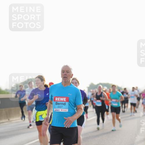 03.10.2026 - Köhlbrandbrückenlauf LAZAROV Photography http://msf.ph/oto/10701558 03.10.2026 09:26:22 Position 3 3327 meine-sportfotos.de