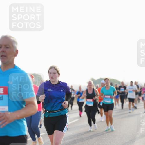 03.10.2026 - Köhlbrandbrückenlauf LAZAROV Photography http://msf.ph/oto/10701563 03.10.2026 09:26:23 Position 3  meine-sportfotos.de