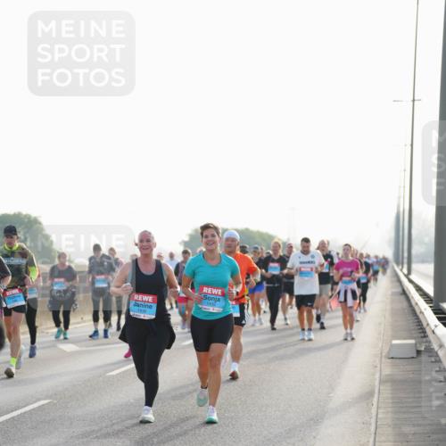 03.10.2026 - Köhlbrandbrückenlauf LAZAROV Photography http://msf.ph/oto/10701568 03.10.2026 09:26:23 Position 3 1436, 1435 meine-sportfotos.de