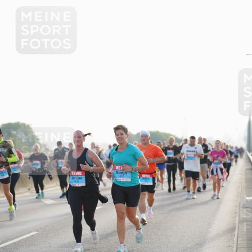 03.10.2026 - Köhlbrandbrückenlauf LAZAROV Photography http://msf.ph/oto/10701570 03.10.2026 09:26:24 Position 3 1436, 1435 meine-sportfotos.de