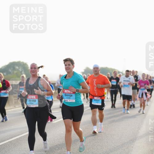 03.10.2026 - Köhlbrandbrückenlauf LAZAROV Photography http://msf.ph/oto/10701572 03.10.2026 09:26:24 Position 3 1436, 1435 meine-sportfotos.de