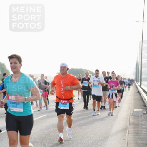 03.10.2026 - Köhlbrandbrückenlauf LAZAROV Photography http://msf.ph/oto/10701576 03.10.2026 09:26:25 Position 3 1435, 963, 1405 meine-sportfotos.de