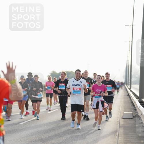 03.10.2026 - Köhlbrandbrückenlauf LAZAROV Photography http://msf.ph/oto/10701581 03.10.2026 09:26:27 Position 3 1245 meine-sportfotos.de