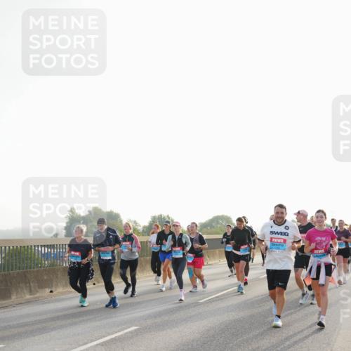 03.10.2026 - Köhlbrandbrückenlauf LAZAROV Photography http://msf.ph/oto/10701589 03.10.2026 09:26:30 Position 3  meine-sportfotos.de