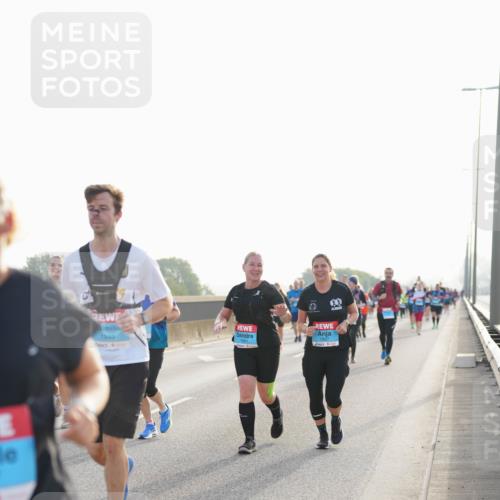 03.10.2026 - Köhlbrandbrückenlauf LAZAROV Photography http://msf.ph/oto/10701611 03.10.2026 09:26:36 Position 3 1949, 1867 meine-sportfotos.de