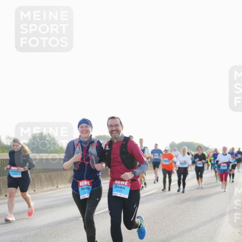 03.10.2026 - Köhlbrandbrückenlauf LAZAROV Photography http://msf.ph/oto/10701632 03.10.2026 09:26:42 Position 3 3221, 3220 meine-sportfotos.de