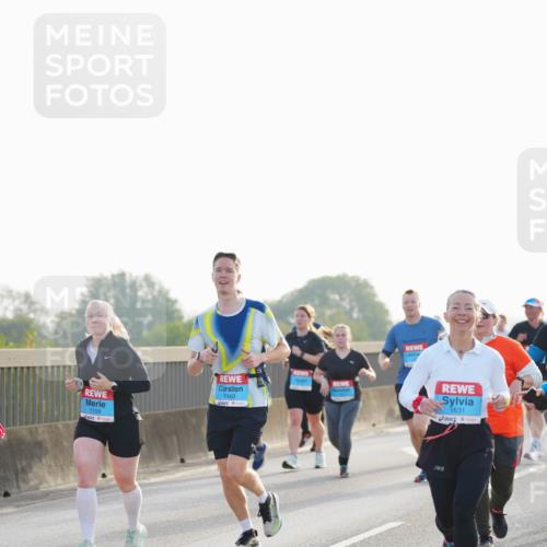 03.10.2026 - Köhlbrandbrückenlauf LAZAROV Photography http://msf.ph/oto/10701644 03.10.2026 09:26:45 Position 3 1159, 1160, 1631 meine-sportfotos.de