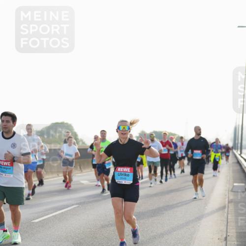 03.10.2026 - Köhlbrandbrückenlauf LAZAROV Photography http://msf.ph/oto/10701667 03.10.2026 09:26:51 Position 3 3001, 2648 meine-sportfotos.de