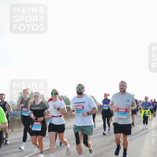 03.10.2026 - Köhlbrandbrückenlauf LAZAROV Photography http://msf.ph/oto/10701683 03.10.2026 09:26:57 Position 3 3452, 1581, 3317, 3470 meine-sportfotos.de