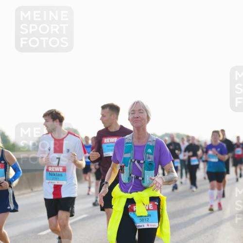 03.10.2026 - Köhlbrandbrückenlauf LAZAROV Photography http://msf.ph/oto/10701694 03.10.2026 09:27:00 Position 3 2761, 3746, 3812 meine-sportfotos.de