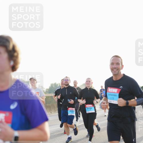 03.10.2026 - Köhlbrandbrückenlauf LAZAROV Photography http://msf.ph/oto/10701705 03.10.2026 09:27:05 Position 3 1224, 1225, 1178 meine-sportfotos.de