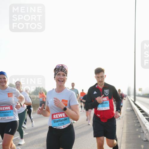 03.10.2026 - Köhlbrandbrückenlauf LAZAROV Photography http://msf.ph/oto/10701711 03.10.2026 09:27:07 Position 3 52, 52, 3562, 2843, 1176 meine-sportfotos.de
