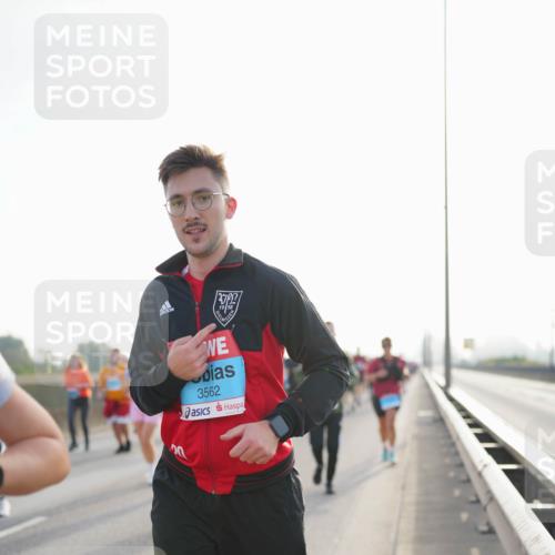 03.10.2026 - Köhlbrandbrückenlauf LAZAROV Photography http://msf.ph/oto/10701713 03.10.2026 09:27:07 Position 3 3562 meine-sportfotos.de