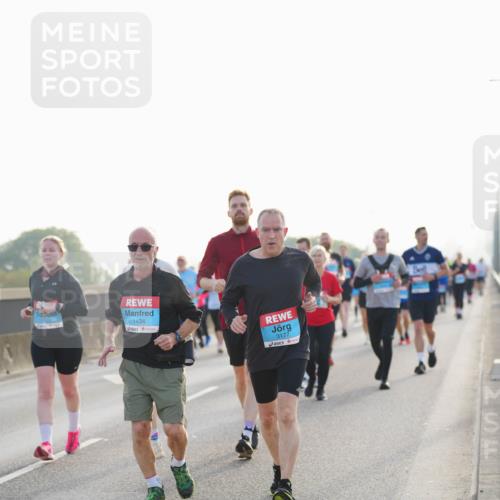 03.10.2026 - Köhlbrandbrückenlauf LAZAROV Photography http://msf.ph/oto/10701731 03.10.2026 09:27:14 Position 3 1434, 3177 meine-sportfotos.de