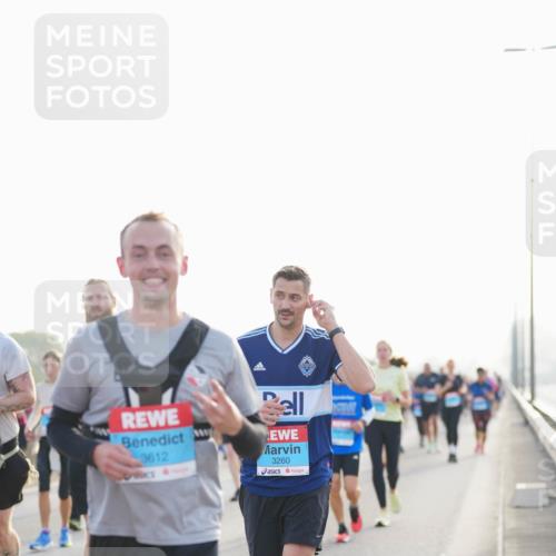 03.10.2026 - Köhlbrandbrückenlauf LAZAROV Photography http://msf.ph/oto/10701750 03.10.2026 09:27:19 Position 3 3612, 3260 meine-sportfotos.de