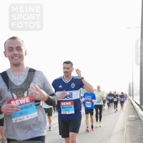 03.10.2026 - Köhlbrandbrückenlauf LAZAROV Photography http://msf.ph/oto/10701752 03.10.2026 09:27:20 Position 3 3612, 3260 meine-sportfotos.de