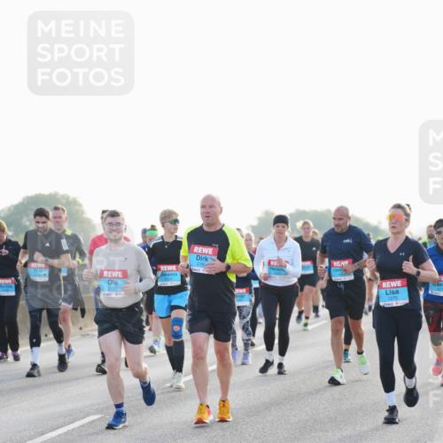 03.10.2026 - Köhlbrandbrückenlauf LAZAROV Photography http://msf.ph/oto/10701770 03.10.2026 09:27:26 Position 3 2783, 1221, 2782, 1270 meine-sportfotos.de
