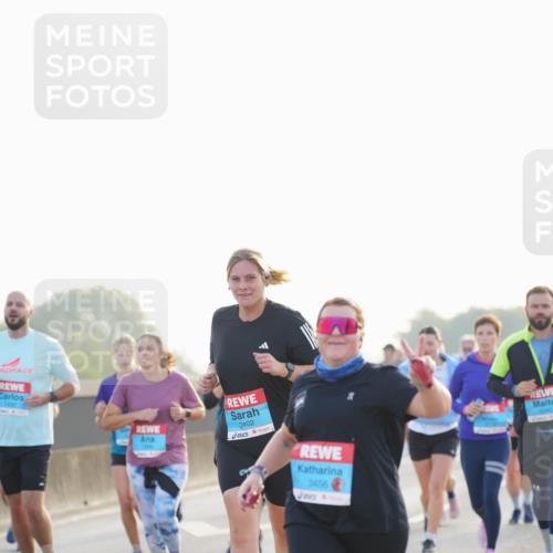 03.10.2026 - Köhlbrandbrückenlauf LAZAROV Photography http://msf.ph/oto/10701794 03.10.2026 09:27:32 Position 3 1400, 3402, 3456 meine-sportfotos.de