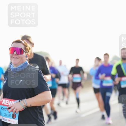 03.10.2026 - Köhlbrandbrückenlauf LAZAROV Photography http://msf.ph/oto/10701800 03.10.2026 09:27:34 Position 3 3456 meine-sportfotos.de