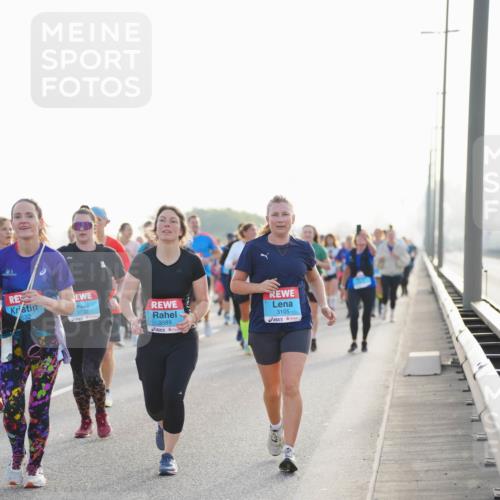 03.10.2026 - Köhlbrandbrückenlauf LAZAROV Photography http://msf.ph/oto/10701833 03.10.2026 09:27:42 Position 3 632, 3732, 3589, 3105 meine-sportfotos.de