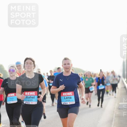 03.10.2026 - Köhlbrandbrückenlauf LAZAROV Photography http://msf.ph/oto/10701842 03.10.2026 09:27:44 Position 3 3732, 3589, 3105 meine-sportfotos.de