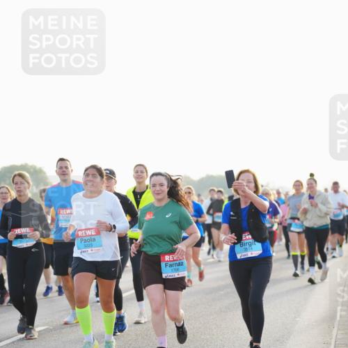 03.10.2026 - Köhlbrandbrückenlauf LAZAROV Photography http://msf.ph/oto/10701856 03.10.2026 09:27:48 Position 3 3571, 3223, 1706, 3514 meine-sportfotos.de