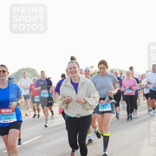 03.10.2026 - Köhlbrandbrückenlauf LAZAROV Photography http://msf.ph/oto/10701870 03.10.2026 09:27:53 Position 3 3522, 673 meine-sportfotos.de