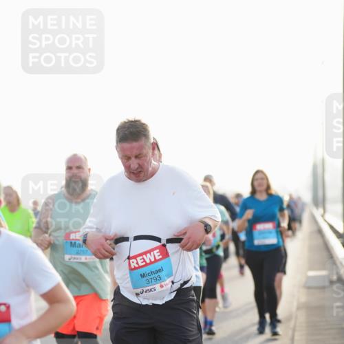 03.10.2026 - Köhlbrandbrückenlauf LAZAROV Photography http://msf.ph/oto/10701896 03.10.2026 09:27:59 Position 3 2757, 3793 meine-sportfotos.de