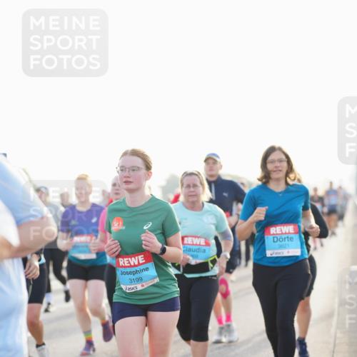 03.10.2026 - Köhlbrandbrückenlauf LAZAROV Photography http://msf.ph/oto/10701902 03.10.2026 09:28:01 Position 3 3199, 3621 meine-sportfotos.de