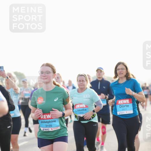 03.10.2026 - Köhlbrandbrückenlauf LAZAROV Photography http://msf.ph/oto/10701904 03.10.2026 09:28:01 Position 3 3199, 1868, 3621 meine-sportfotos.de