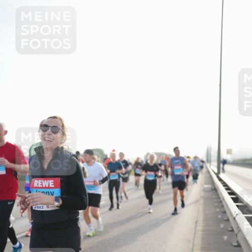 03.10.2026 - Köhlbrandbrückenlauf LAZAROV Photography http://msf.ph/oto/10701936 03.10.2026 09:28:11 Position 3  meine-sportfotos.de