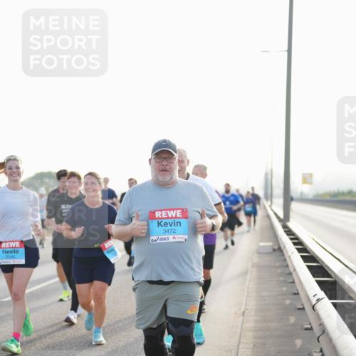 03.10.2026 - Köhlbrandbrückenlauf LAZAROV Photography http://msf.ph/oto/10701970 03.10.2026 09:28:20 Position 3 2090, 3472 meine-sportfotos.de