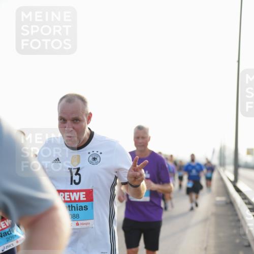 03.10.2026 - Köhlbrandbrückenlauf LAZAROV Photography http://msf.ph/oto/10701976 03.10.2026 09:28:21 Position 3 2091, 13, 088, 5 meine-sportfotos.de