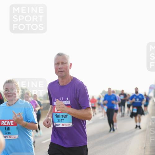 03.10.2026 - Köhlbrandbrückenlauf LAZAROV Photography http://msf.ph/oto/10701978 03.10.2026 09:28:22 Position 3 3248, 3247 meine-sportfotos.de