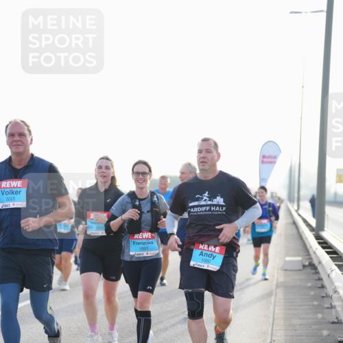 03.10.2026 - Köhlbrandbrückenlauf LAZAROV Photography http://msf.ph/oto/10702002 03.10.2026 09:28:29 Position 3 3225, 1003, 1001, 1002 meine-sportfotos.de