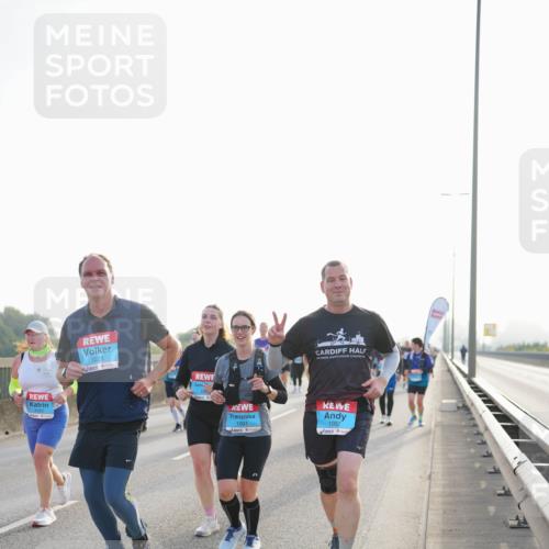 03.10.2026 - Köhlbrandbrückenlauf LAZAROV Photography http://msf.ph/oto/10702004 03.10.2026 09:28:30 Position 3 3225, 1001, 1002 meine-sportfotos.de
