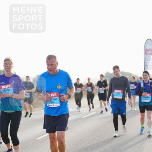 03.10.2026 - Köhlbrandbrückenlauf LAZAROV Photography http://msf.ph/oto/10702012 03.10.2026 09:28:33 Position 3 2600, 1384 meine-sportfotos.de