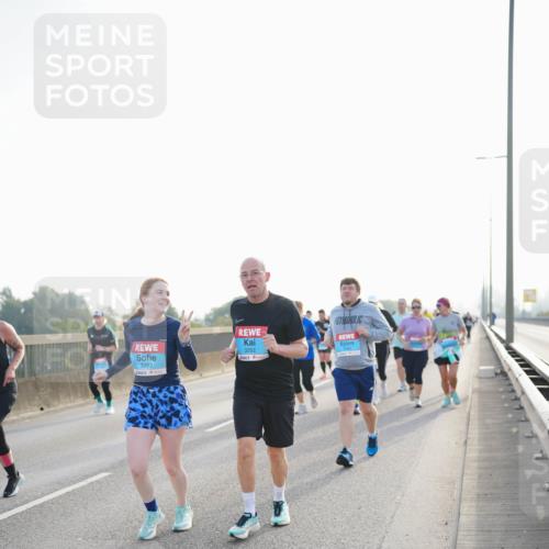 03.10.2026 - Köhlbrandbrückenlauf LAZAROV Photography http://msf.ph/oto/10702025 03.10.2026 09:28:39 Position 3 3263, 3262 meine-sportfotos.de