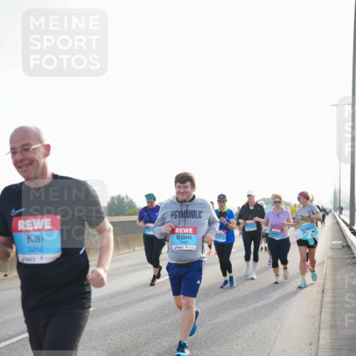 03.10.2026 - Köhlbrandbrückenlauf LAZAROV Photography http://msf.ph/oto/10702029 03.10.2026 09:28:40 Position 3 3262, 3480 meine-sportfotos.de