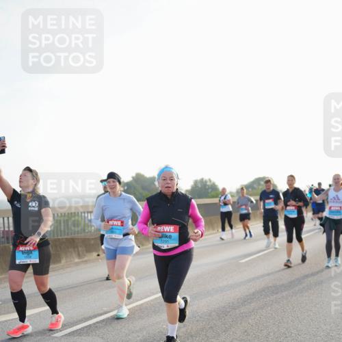 03.10.2026 - Köhlbrandbrückenlauf LAZAROV Photography http://msf.ph/oto/10702055 03.10.2026 09:28:46 Position 3 1859, 1291 meine-sportfotos.de