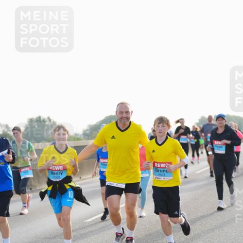 03.10.2026 - Köhlbrandbrückenlauf LAZAROV Photography http://msf.ph/oto/10702070 03.10.2026 09:28:52 Position 3 2005, 2004 meine-sportfotos.de
