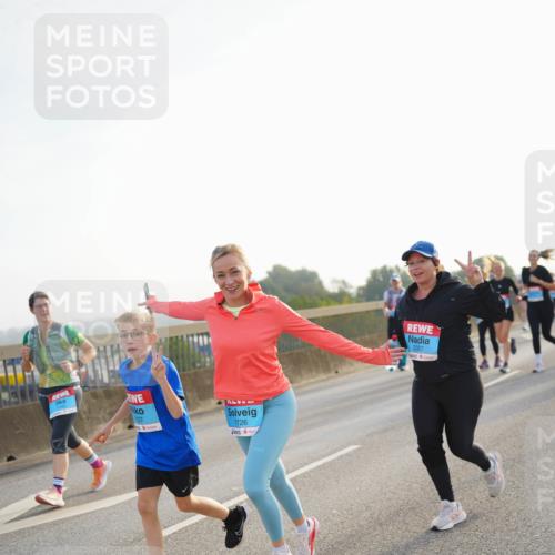 03.10.2026 - Köhlbrandbrückenlauf LAZAROV Photography http://msf.ph/oto/10702082 03.10.2026 09:28:55 Position 3 127, 1726, 3387 meine-sportfotos.de