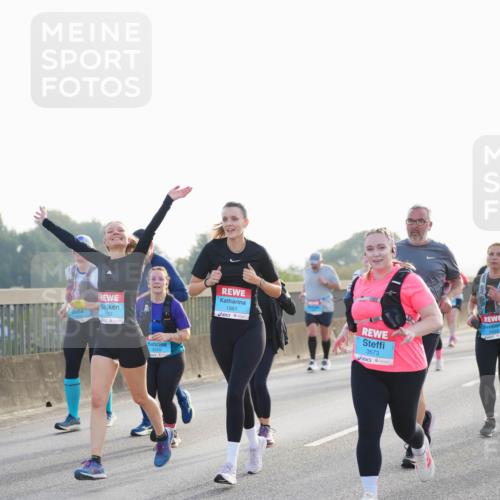 03.10.2026 - Köhlbrandbrückenlauf LAZAROV Photography http://msf.ph/oto/10702086 03.10.2026 09:28:57 Position 3 1982, 1981, 3573, 1433 meine-sportfotos.de