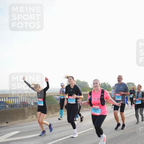 03.10.2026 - Köhlbrandbrückenlauf LAZAROV Photography http://msf.ph/oto/10702089 03.10.2026 09:28:58 Position 3  meine-sportfotos.de