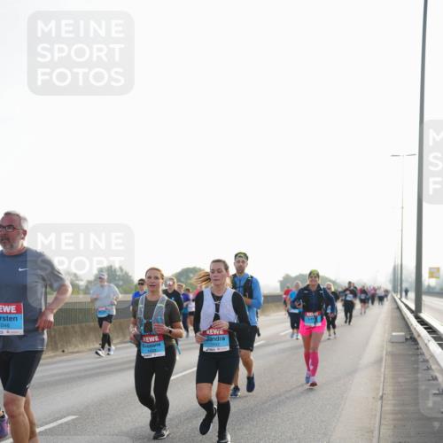 03.10.2026 - Köhlbrandbrückenlauf LAZAROV Photography http://msf.ph/oto/10702091 03.10.2026 09:28:59 Position 3 1046, 1433 meine-sportfotos.de
