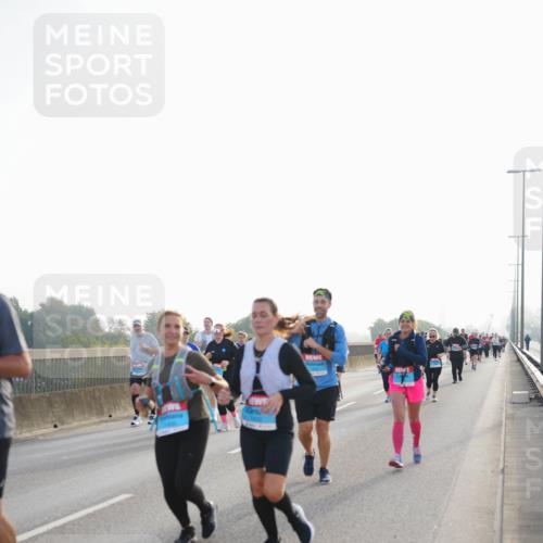 03.10.2026 - Köhlbrandbrückenlauf LAZAROV Photography http://msf.ph/oto/10702093 03.10.2026 09:28:59 Position 3  meine-sportfotos.de